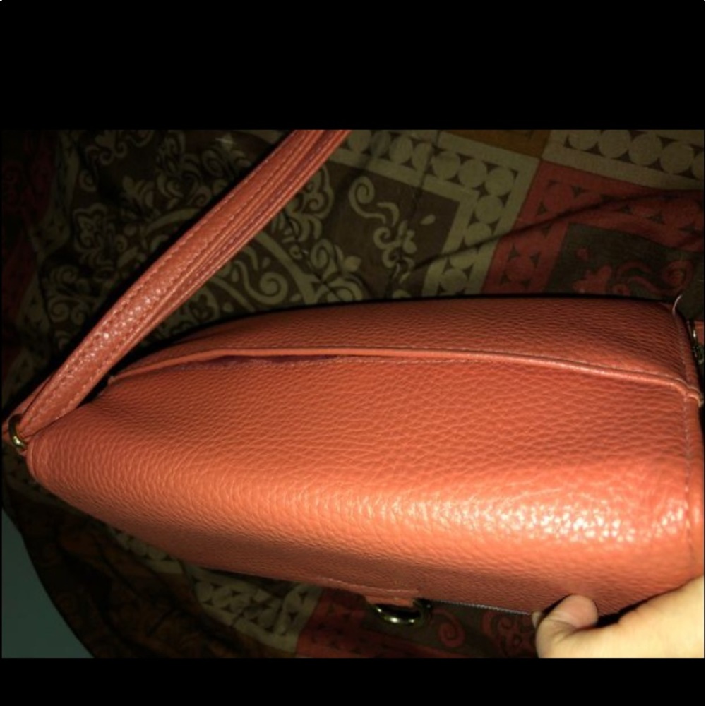 Pink purse - Picture 2 of 4